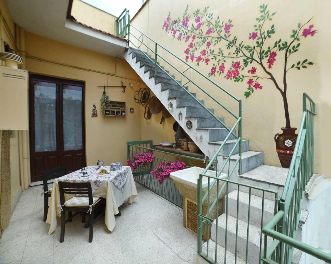 Casa Vacanze Borgata Del Sorbo أتشيريالي المظهر الخارجي الصورة